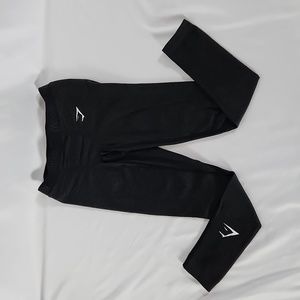 Gymshark Women's Jet Black Athleisure Leggings Size Small logo waist NWT
